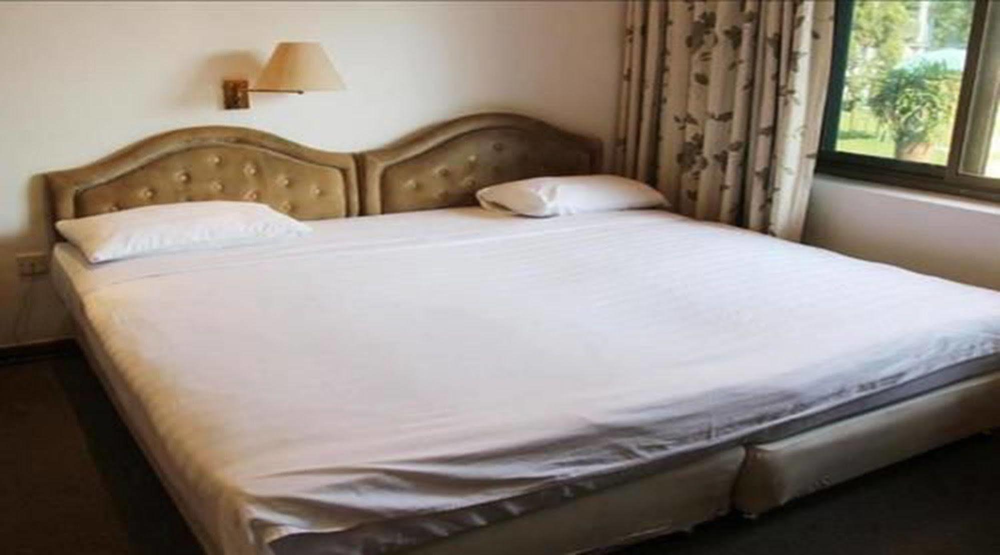 Hotel Windsor Yangon Dış mekan fotoğraf