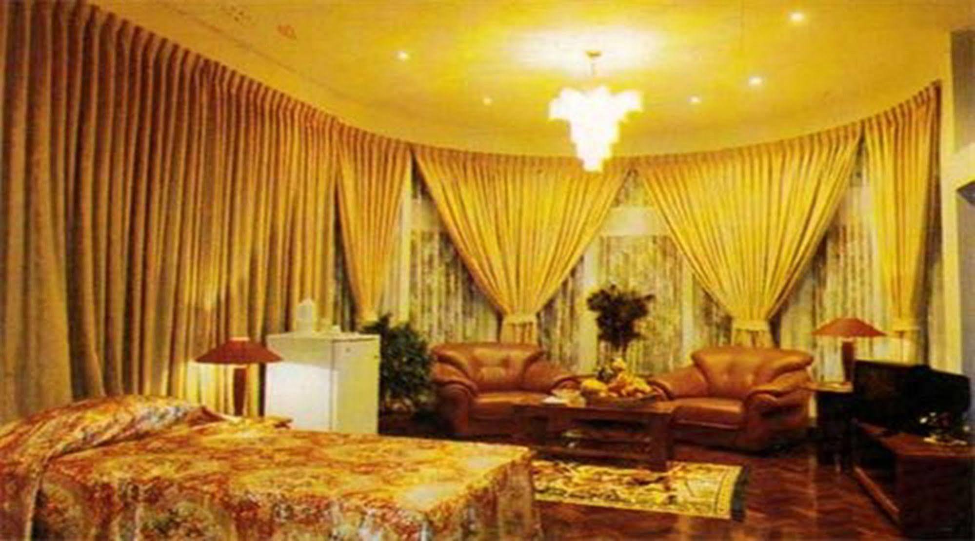 Hotel Windsor Yangon Dış mekan fotoğraf