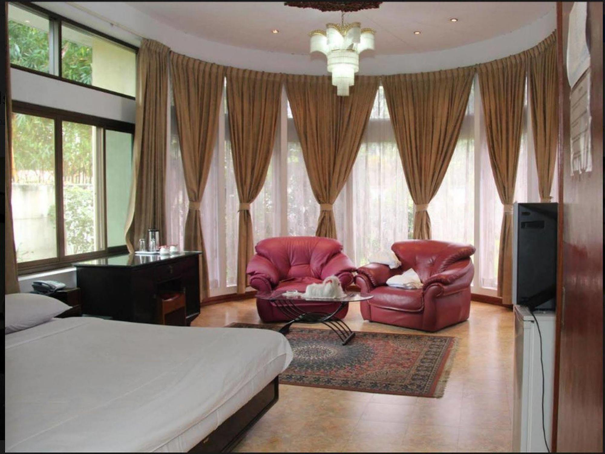 Hotel Windsor Yangon Dış mekan fotoğraf